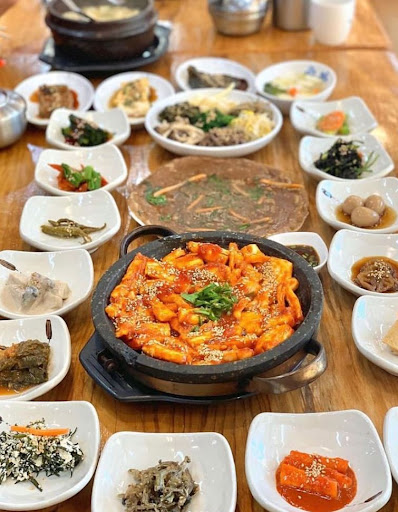 하동맛집 '쉬어가기좋은날식당'에서 풍미 넘치는 산채더덕구이정식 즐기기